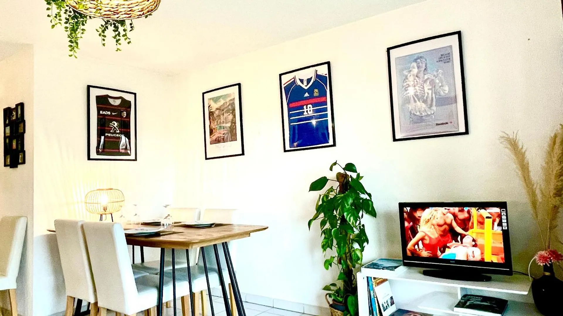Bel Appartement T3 De 60M2 Avec Parking, Terrasse, Proche Du Metro Et Du Periph Toulouse Apartmán